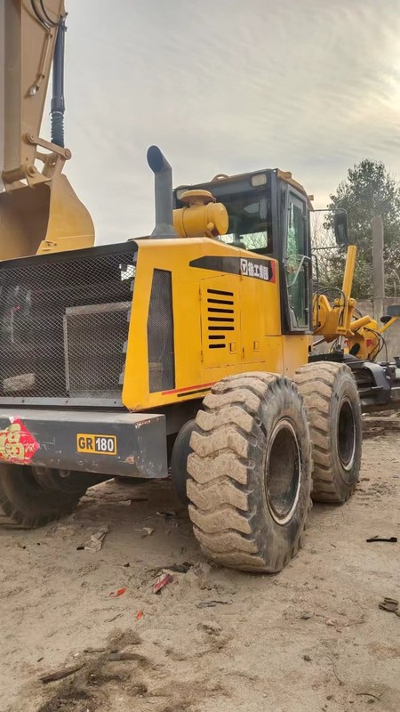 XCMG 180 Grader из Китая Нормальное использование Хорошее качество и доступная цена