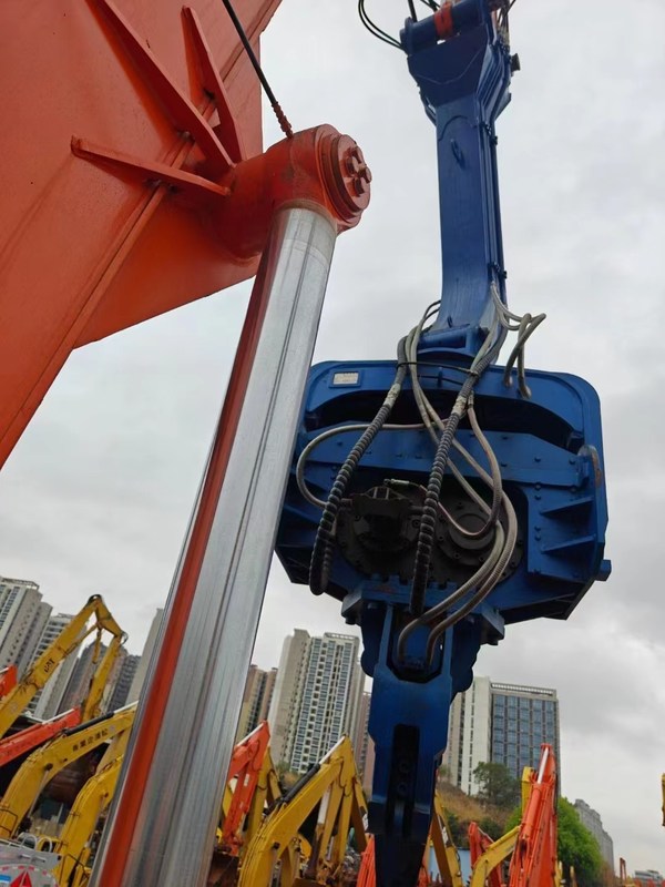 Высокопроизводительный экскаватор Hitachi 470 LC-3: Ваш следующий тяжелый партнер!