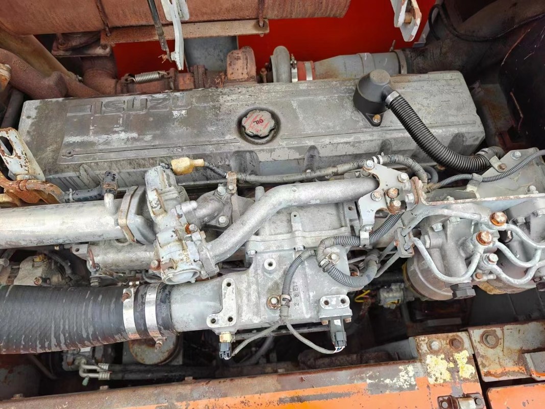 Высокопроизводительный экскаватор Hitachi 470 LC-3: Ваш следующий тяжелый партнер!