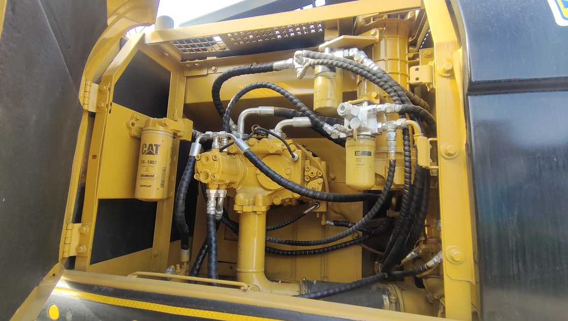 Выгодное предложение: Продается подержанный экскаватор Cat 325 CL в хорошем состоянии