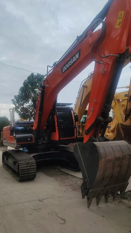 Высокозатратный эксплуатируемый экскаватор Doosan DX225LC 22000 кг для землеустройства и каменной техники