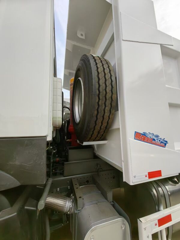 Б/у седельный тягач Howo Sinotruk 6X4 371 Heavy Truck CNG LNG с коробкой передач Fast Gear, дизельное топливо, левый руль, фургон, цистерна, Китай