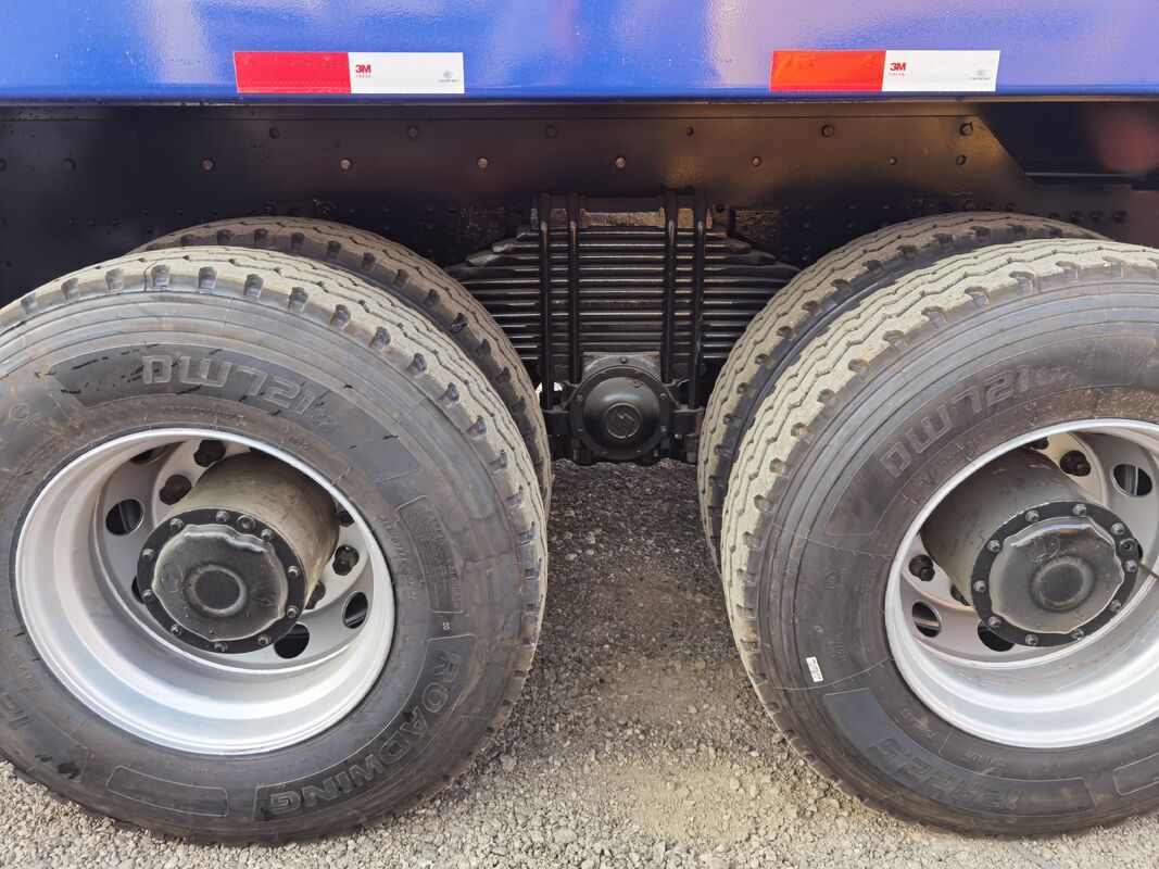 Седельный тягач Shacman X3000 F3000 6x4 10 колес, дизельный, 380-450 л.с., б/у